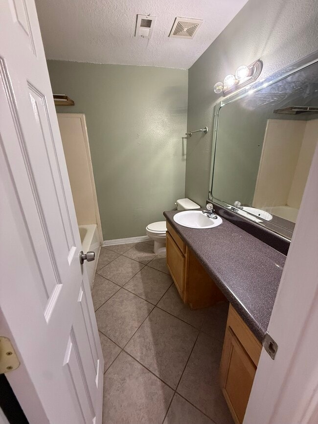 Building Photo - 1625 Martin Bluff Rd