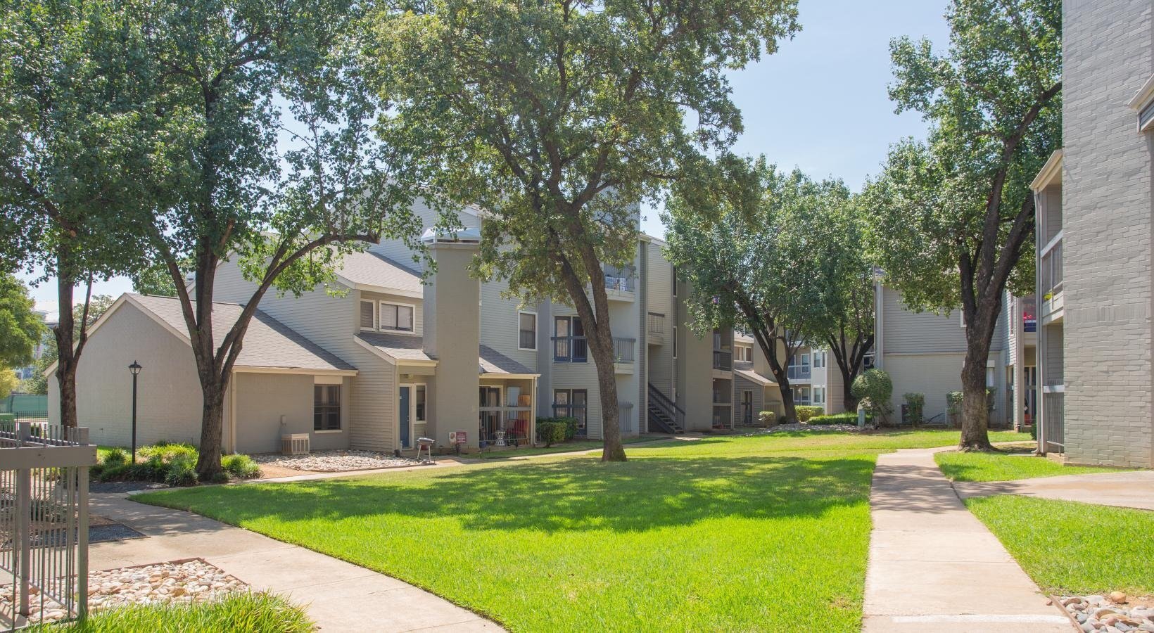 Building Photo - 1249 Enclave Cir