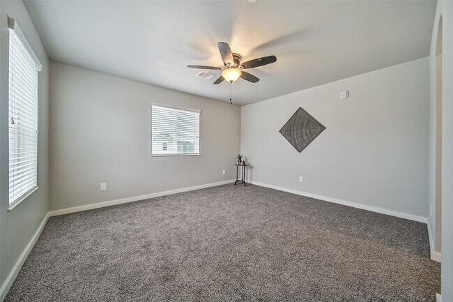 Building Photo - 12603 Telge Rd