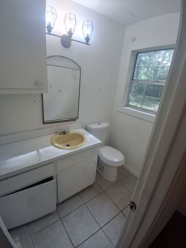 Building Photo - 3058 Woodside Dr
