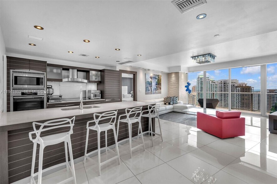 Building Photo - 200 Biscayne Boulevard Way