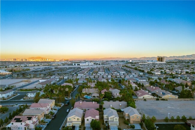 Building Photo - 6632 Babys Tear Pl