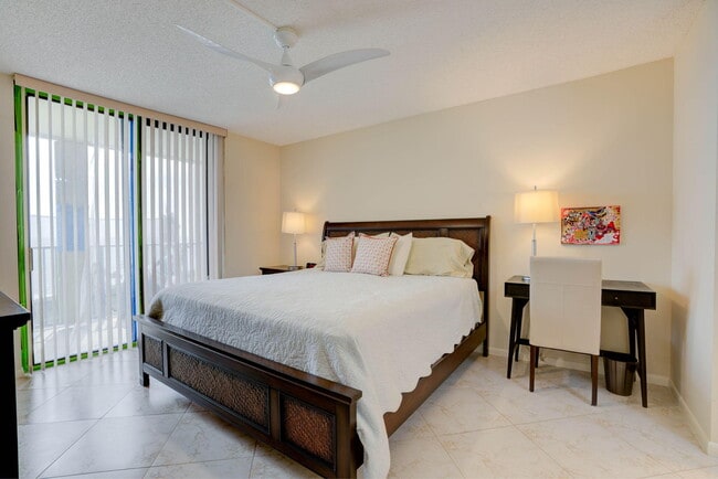 Building Photo - 400 Ocean Trail Way