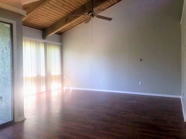 Building Photo - 5942 Peregrine Ave