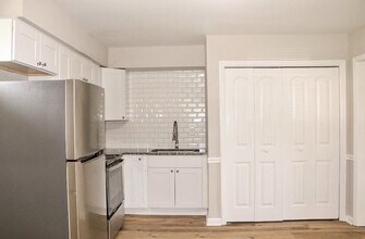 Building Photo - 621 Reservoir St