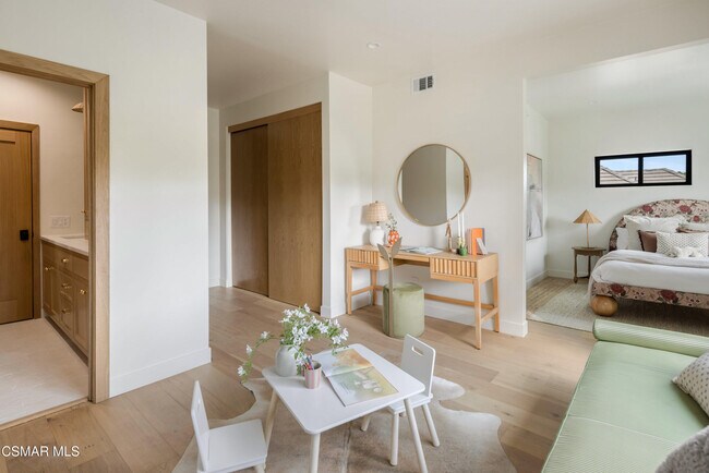 Building Photo - 24005 Clarington Dr