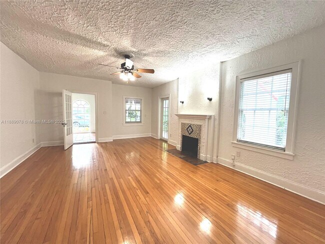 Building Photo - 713 Tibidabo Ave
