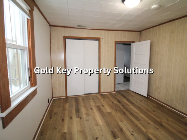 Building Photo - MUNCIE 2 BR 1 BA House with Covered Porch and Storage Building (NO SECTION 8)