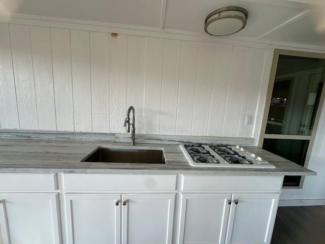 Building Photo - 2649 Mariposa Cir