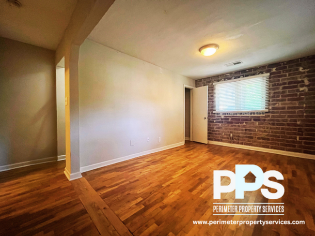 Building Photo - 221 Lampkin St NE