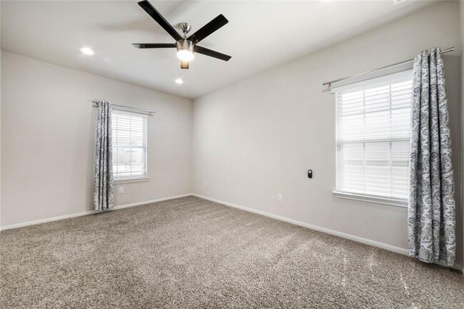 Building Photo - 5104 Alonso Dr