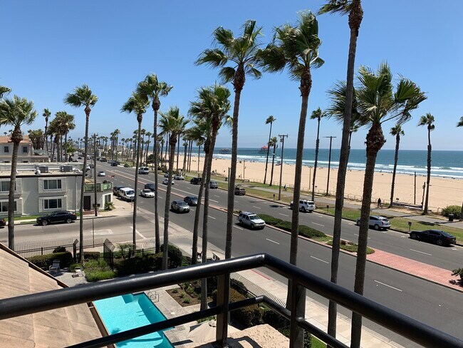 Building Photo - 1200 Pacific Coast Hwy