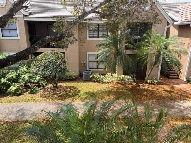 Building Photo - 15570 SW 105th Ln