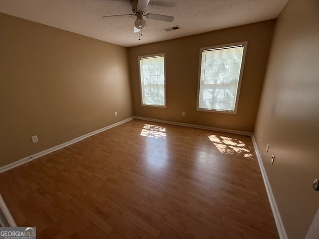 Building Photo - 57 Crestwood Dr