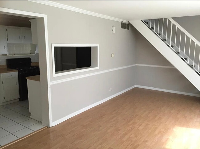 Building Photo - 206 Sunset Ct