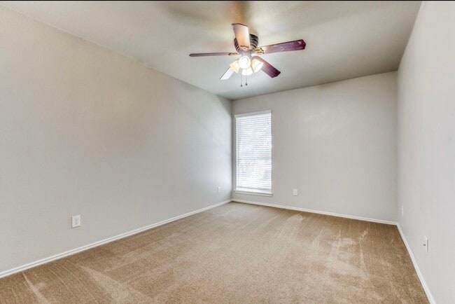 Building Photo - 7343 Lyia Br