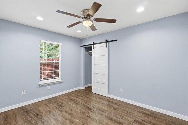 Building Photo - 6002 Tracy Lynn Ln