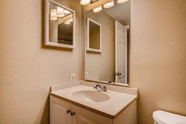 Building Photo - 4400 S Quebec St