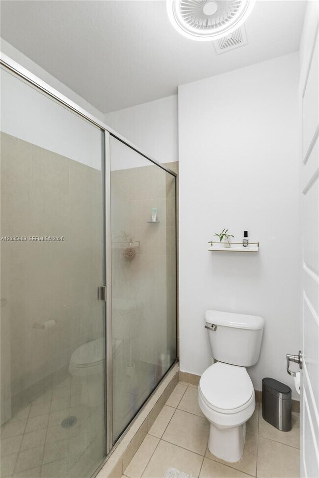 Building Photo - 612 NE 193rd St