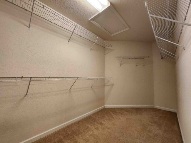 Building Photo - 4560 SW 52nd Cir