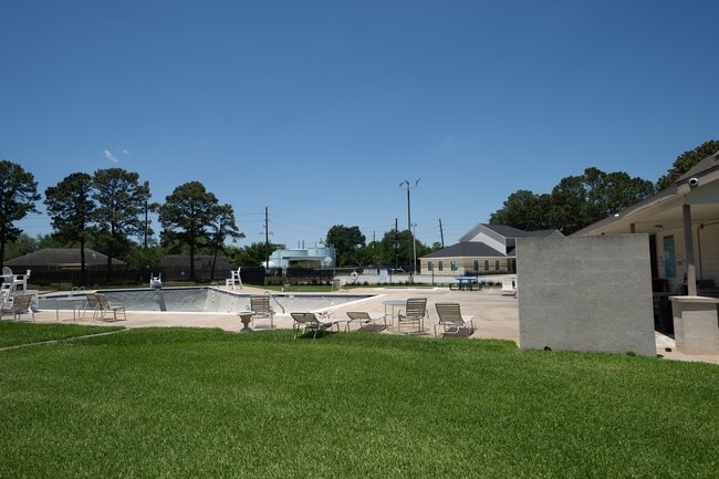 Building Photo - 24019 Pepperrell Pl St