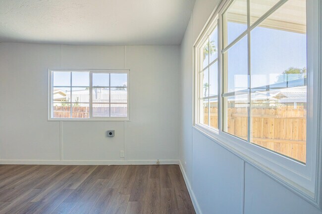 Building Photo - 32480 San Miguelito Dr