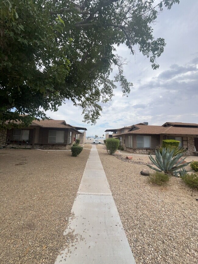 Building Photo - 2658 Kline Cir