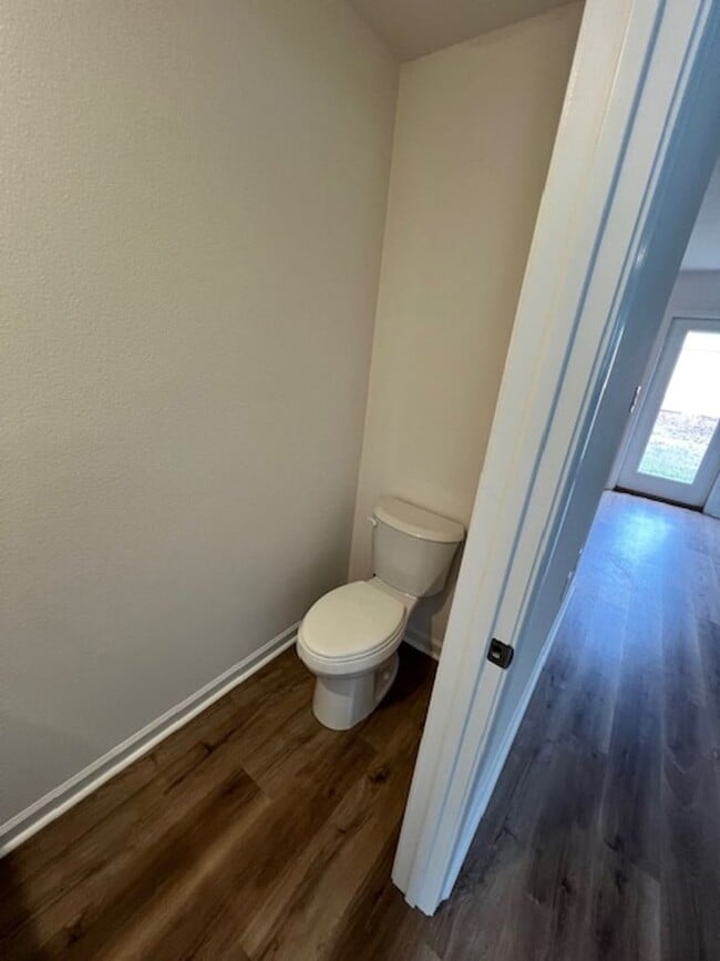 Building Photo - 964 Waterford Ln