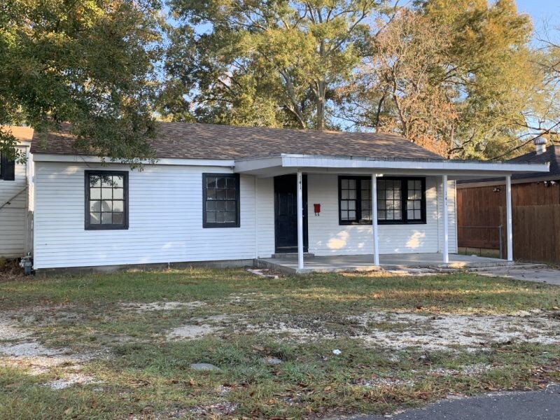 Building Photo - 141 Rosewood Dr