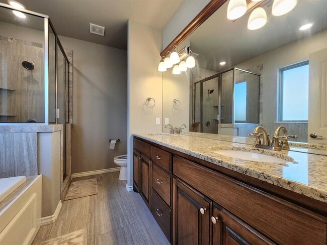 Building Photo - 2308 Paraiso Way