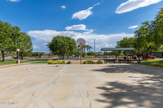 Building Photo - 457 N 169th Ave