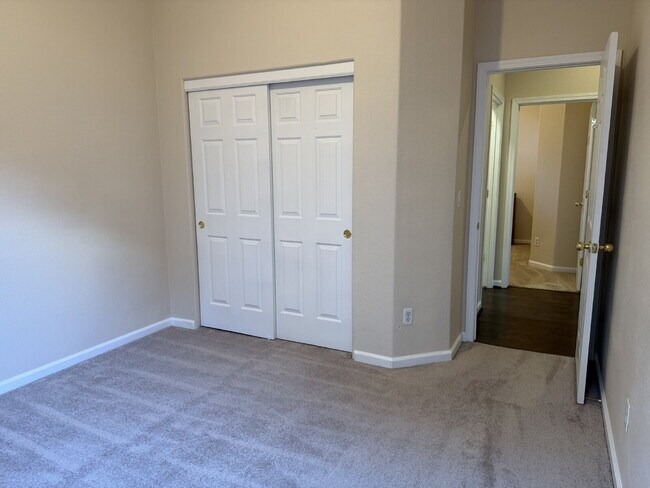 Building Photo - South Reno Home with 4 Bedrooms + 3 Car Garage!