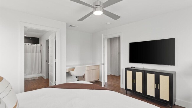 Building Photo - 5515 Humming Bird Ln