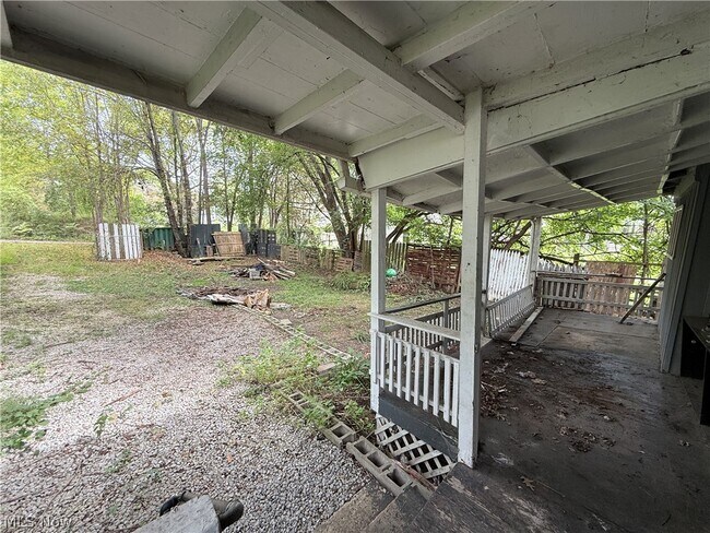 Building Photo - 131 W Miller Ave