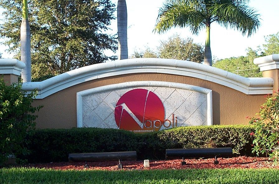 Building Photo - 1875 Florida Club Dr