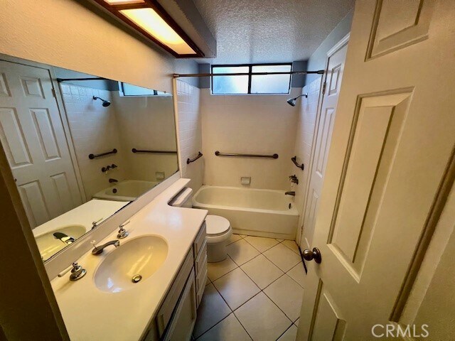 Building Photo - 2 Bloomdale