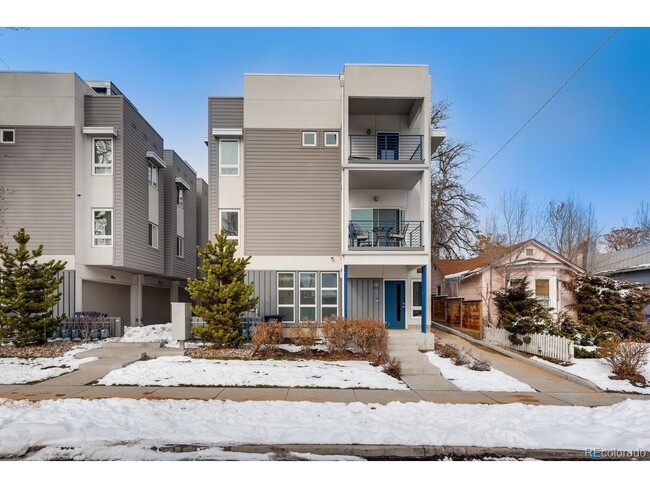 Building Photo - 2725 W 25th Ave