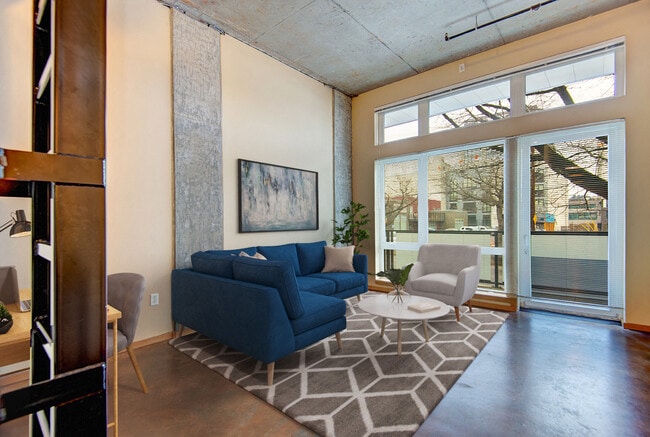 Building Photo - 708 Uptown