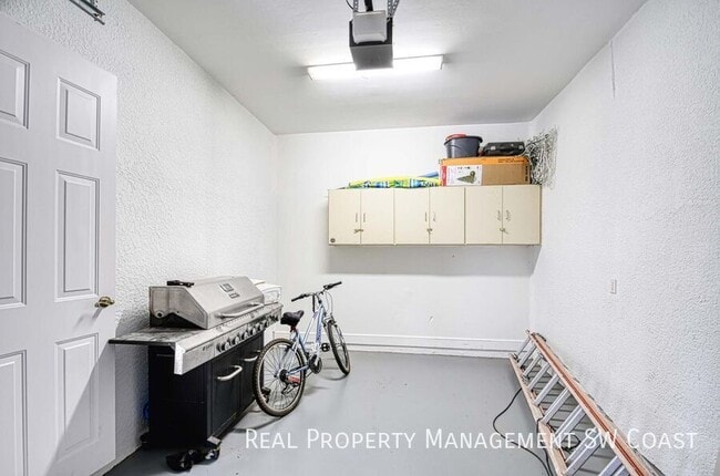 Building Photo - 27020 Adriana Cir