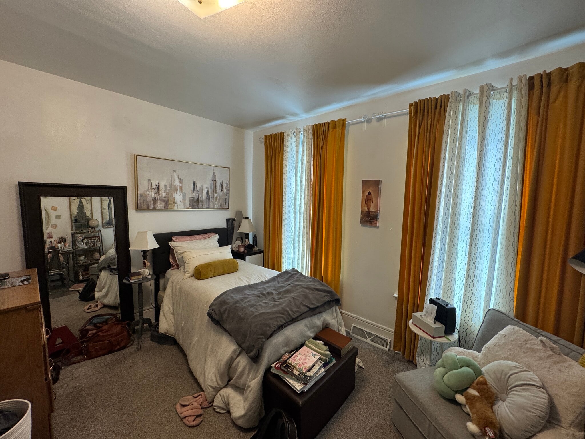1st Bedroom - 2429 N Oakland Ave