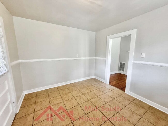 Building Photo - 1379 Ferguson Rd