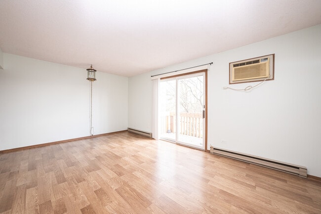 Building Photo - 218 Madison St