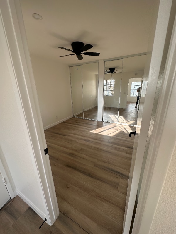 Building Photo - 23335 La Crescenta