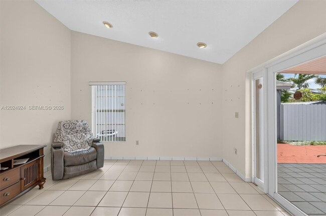Building Photo - 13440 SW 28th St