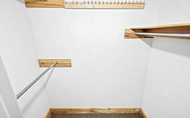 Building Photo - Beautiful 3 Bedroom, 1.5 Bath in Colonial West York!