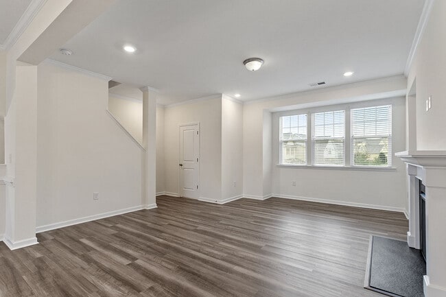 Building Photo - 1928 Austin Ridge Pky