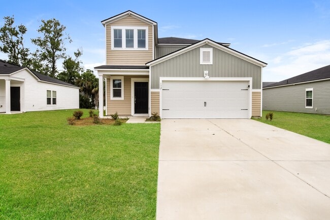 Building Photo - 132 Reindeer Rd S