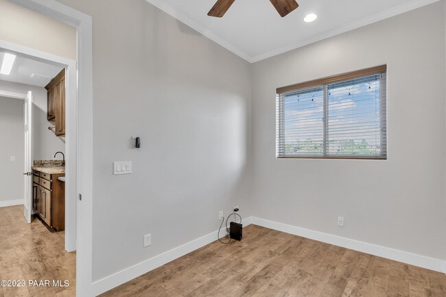 Building Photo - 1584 Majestic Way