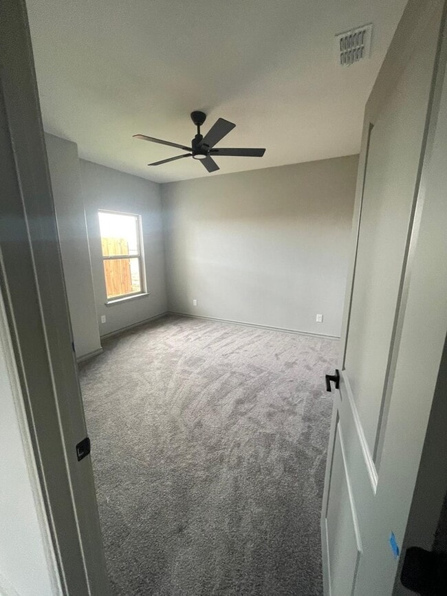 Building Photo - 8642 Fortuna Ct