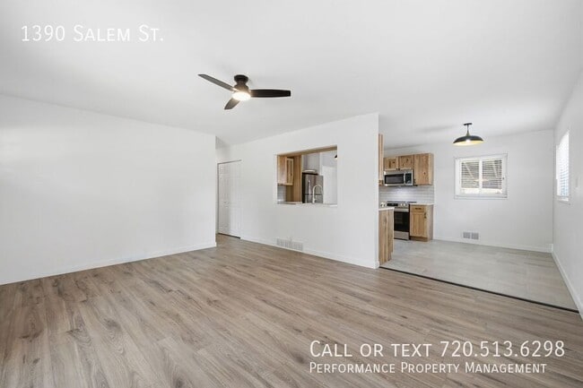 Building Photo - 1390 Salem St